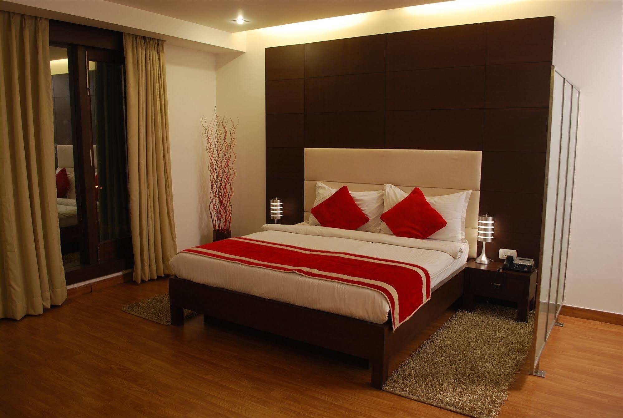 Hotel La Suite Нью-Делі Екстер'єр фото